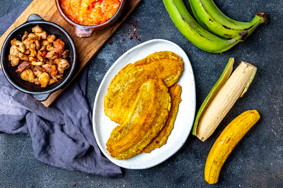 Plated plantains with Colombian Caribbean Food